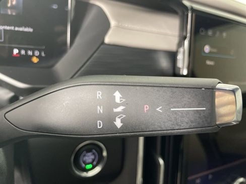 New 2025 GMC Acadia Elevation image 15