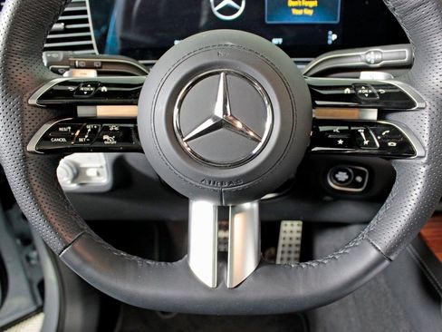 Used 2025 Mercedes-Benz GLS 450 GLS 450 image 18