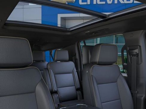 New 2025 Chevrolet Suburban Premier AWD/4WD image 48