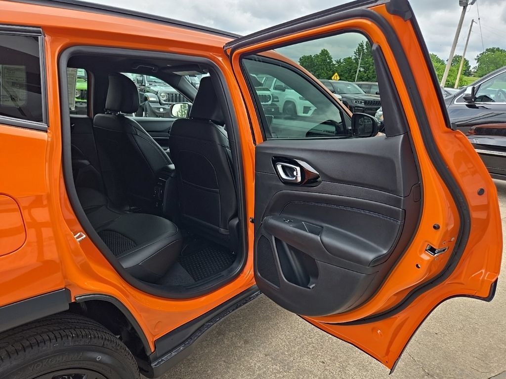 New 2026 Jeep Compass Latitude AWD/4WD image 69