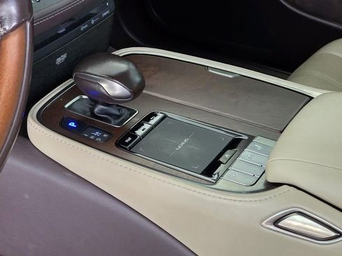 Used 2020 Lexus LS 500 w/ Interior Upgrade Package RWD image 22