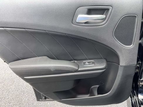 Used 2017 Dodge Charger R/T Scat Pack w/ Technology Group RWD image 14