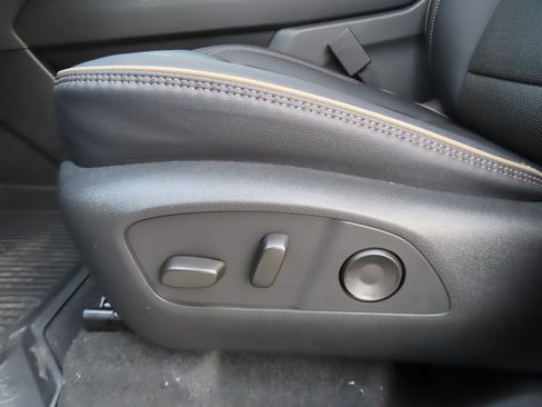 New 2026 Chevrolet Traverse High Country w/ LPO, Floor Liner Package image 10