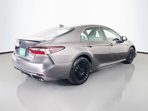 Used 2024 Toyota Camry SE image 10