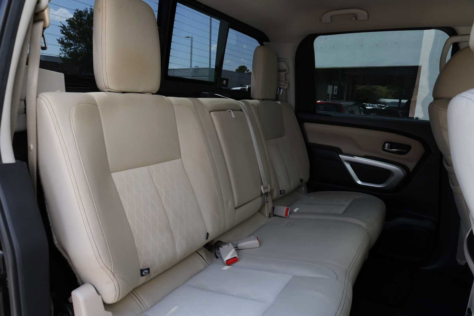 Used 2017 Nissan Titan SV RWD image 37