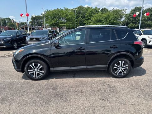 Used 2016 Toyota RAV4 LE AWD/4WD image 4