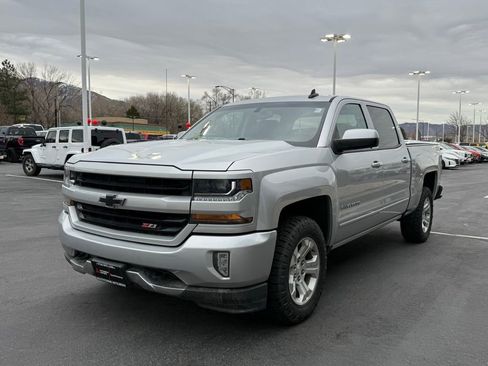 Used 2018 Chevrolet Silverado 1500 LT w/ All Star Edition image 3