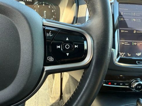 Used 2016 Volvo XC90 T6 Momentum w/ Momentum Plus Package image 21