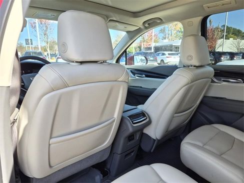 Used 2021 Cadillac XT6 Premium Luxury image 30