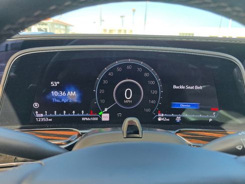 Used 2023 Cadillac Escalade Premium Luxury image 5