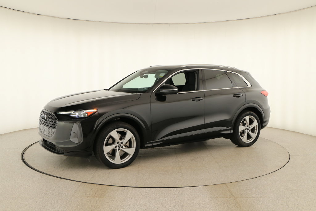 Certified 2025 Audi Q5 Prestige AWD/4WD image 13