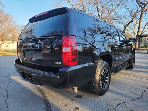 Used 2007 Chevrolet Suburban LTZ w/ LTZ Preferred Equipment Group image 11