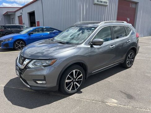 Used 2017 Nissan Rogue S AWD/4WD image 1