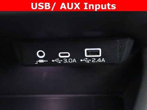 Used 2025 Subaru Forester Premium image 24