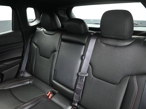 Used 2025 Jeep Compass Trailhawk w/ Sun & Sound Group AWD/4WD image 16