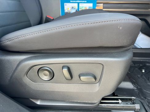 Used 2025 GMC Hummer EV 2X AWD/4WD image 80