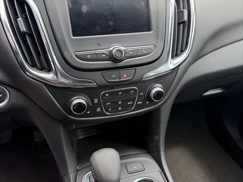 Used 2024 Chevrolet Equinox LT AWD/4WD image 14