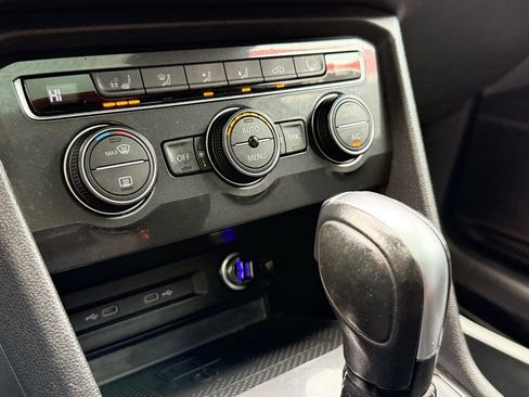 Used 2021 Volkswagen Tiguan SEL image 25