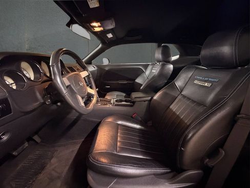 Used 2010 Dodge Challenger R/T w/ Mopar 10 Pkg RWD image 13