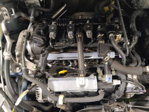 Used 2023 Nissan Versa S w/ Trunk Package image 30