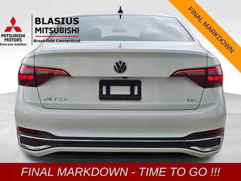 Used 2024 Volkswagen Jetta SEL image 6
