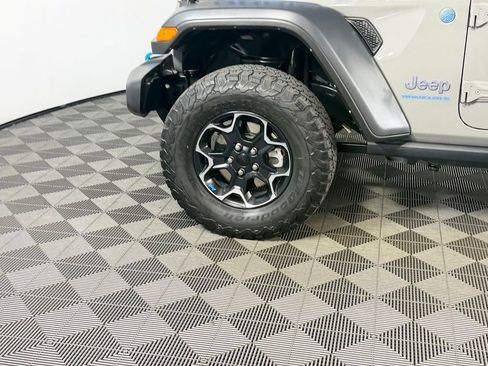 Used 2023 Jeep Wrangler Unlimited Rubicon 4xe AWD/4WD image 13