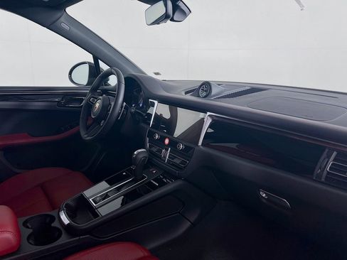 New 2026 Porsche Macan S image 31