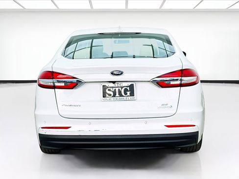 Used 2019 Ford Fusion SE image 5