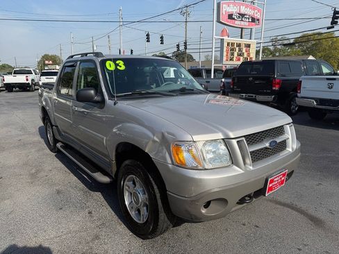 Used 2003 Ford Explorer Sport Trac XLT RWD image 2
