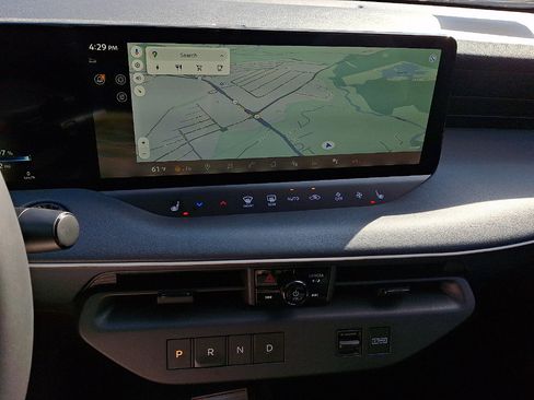 New 2026 Nissan Leaf Platinum+ FWD image 8