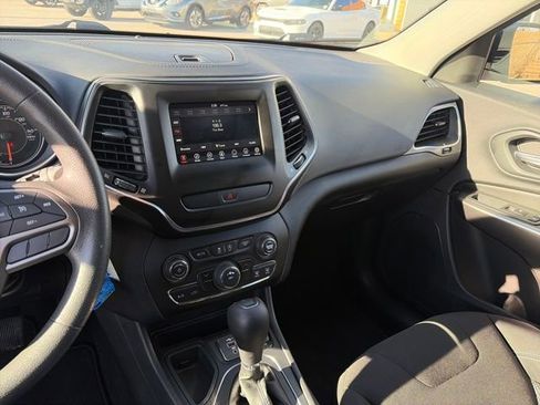 Used 2020 Jeep Cherokee Latitude image 29