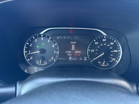 Used 2024 Nissan Frontier SV w/ SV Convenience Package image 18