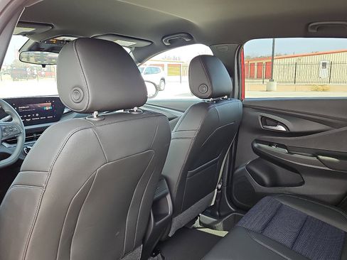 New 2026 Buick Envista Preferred image 9