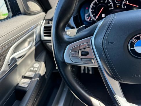 Used 2019 BMW 740i w/ M Sport Package RWD image 28