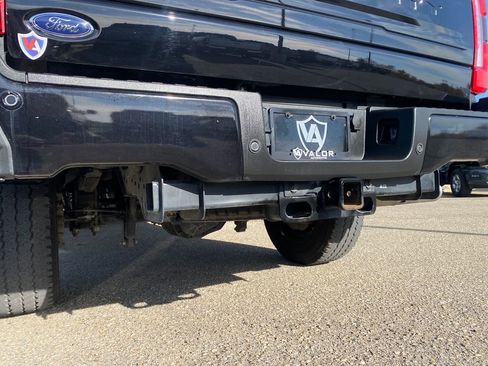 Used 2025 Ford F250 Platinum w/ FX4 Off-Road Package image 39