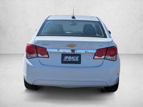 Used 2015 Chevrolet Cruze LT image 6