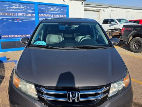 Used 2016 Honda Odyssey Touring Elite image 2