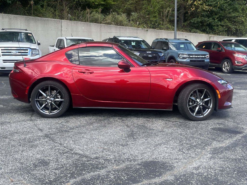 Used 2019 MAZDA MX-5 Miata RF Grand Touring RWD image 2
