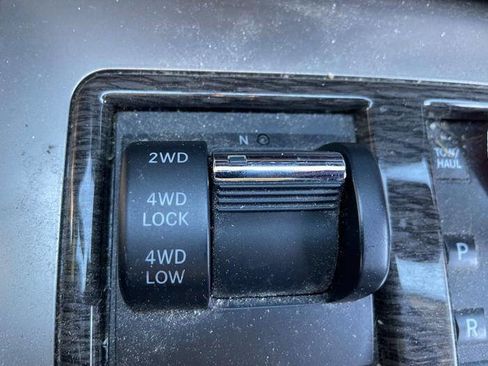 Used 2011 Jeep Liberty Limited w/ Comfort/Convenience Group image 37