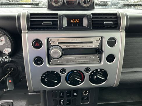 Used 2007 Toyota FJ Cruiser 4WD image 18