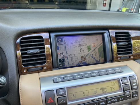 Used 2006 Lexus SC 430 Convertible image 25