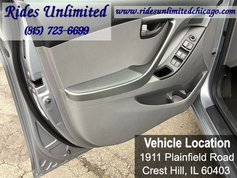 Used 2015 Hyundai Elantra SE FWD image 22