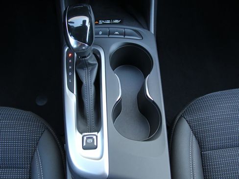 Used 2025 Buick Envista Preferred w/ Convenience I Package image 16