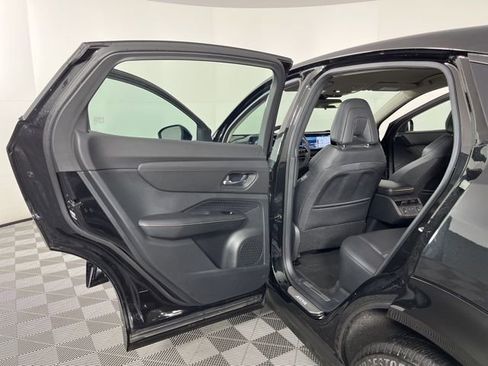 Used 2024 Nissan Ariya AWD image 41