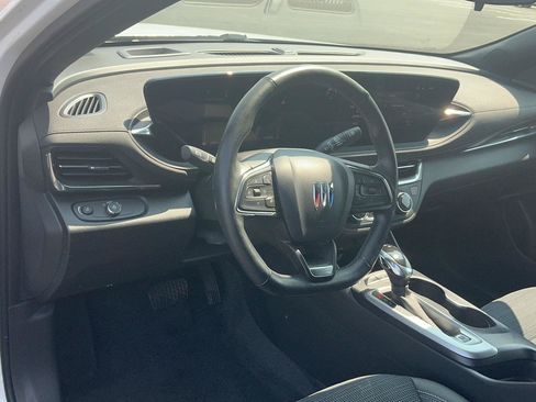 Used 2024 Buick Envista Preferred w/ Convenience I Package FWD image 18