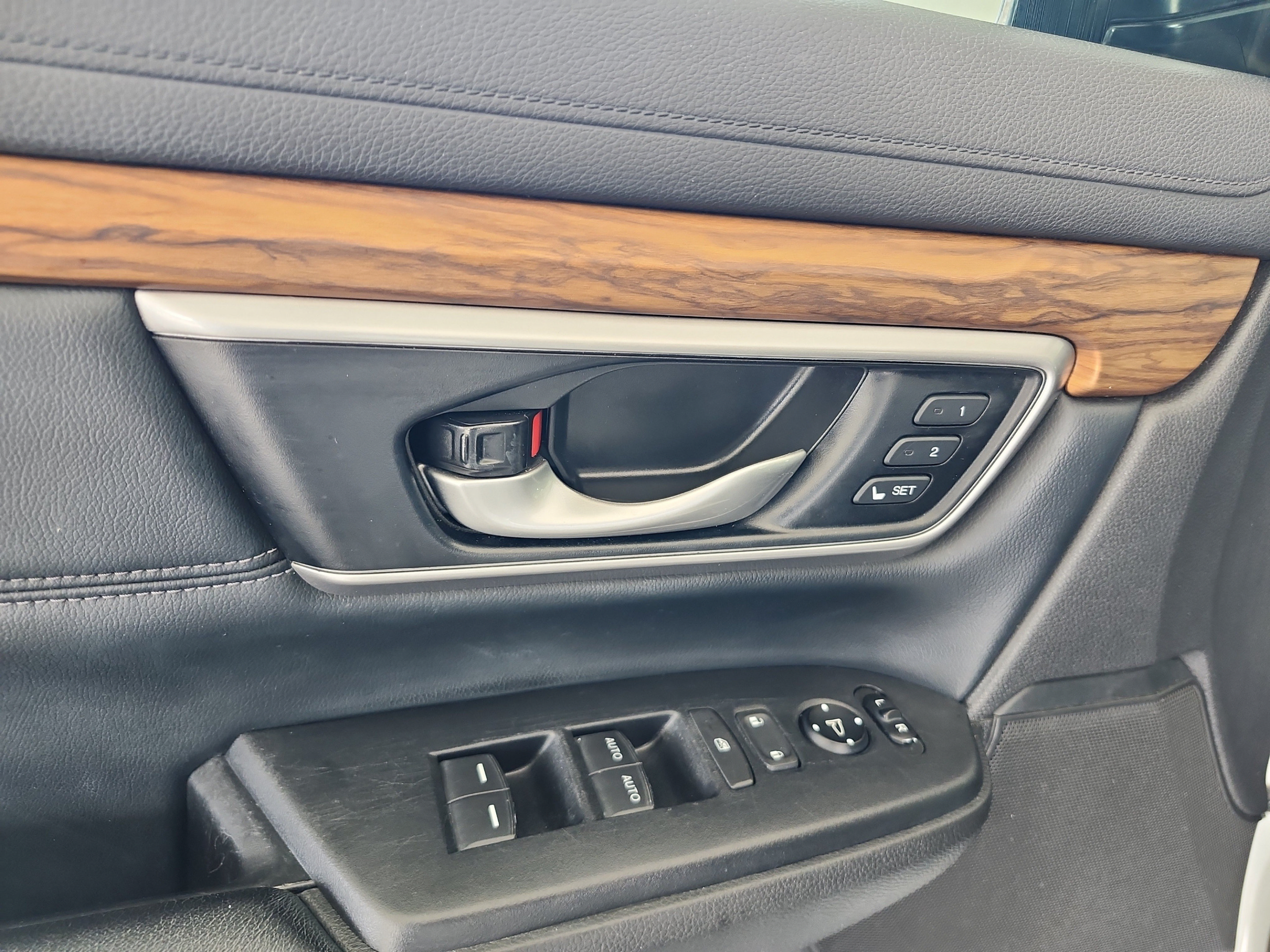 Certified 2020 Honda CR-V Touring image 18