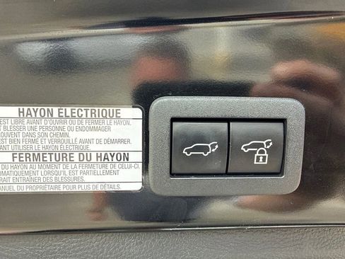 Used 2023 Toyota Corolla Cross AWD Hybrid w/ Convenience Package image 8