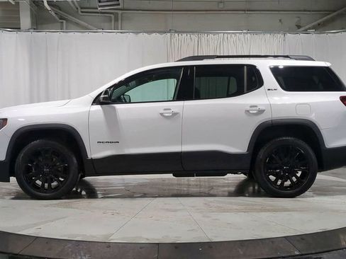 Used 2023 GMC Acadia SLE w/ Driver Convenience Package image 5