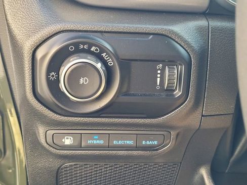 Used 2023 Jeep Wrangler Unlimited Rubicon 4xe AWD/4WD image 23