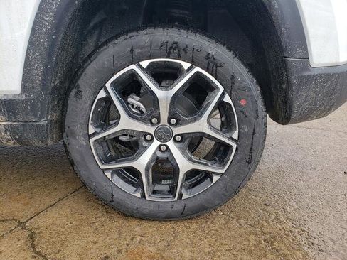 New 2026 Jeep Compass Limited image 24